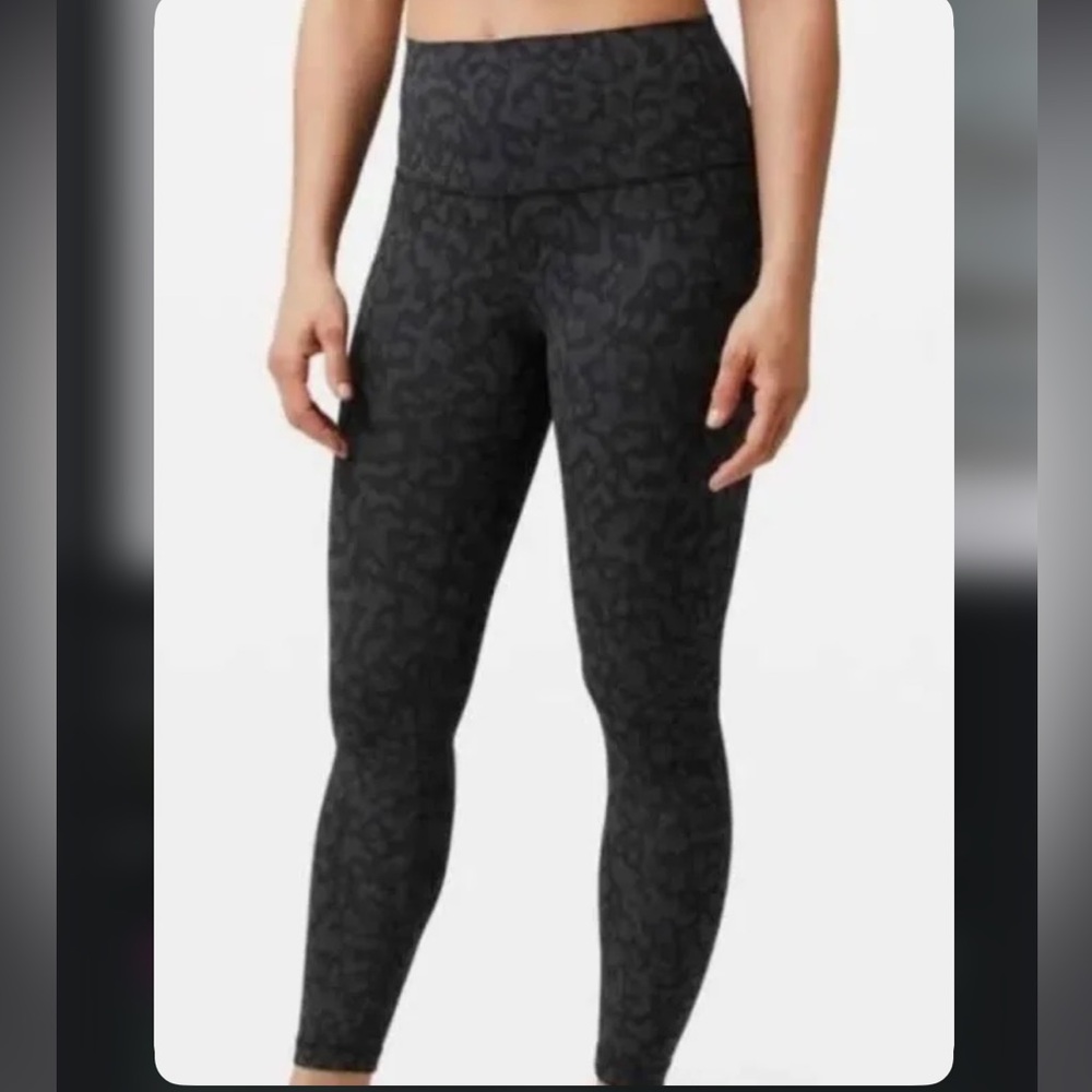 Lululemon align leggings in 25” inseam size 4!